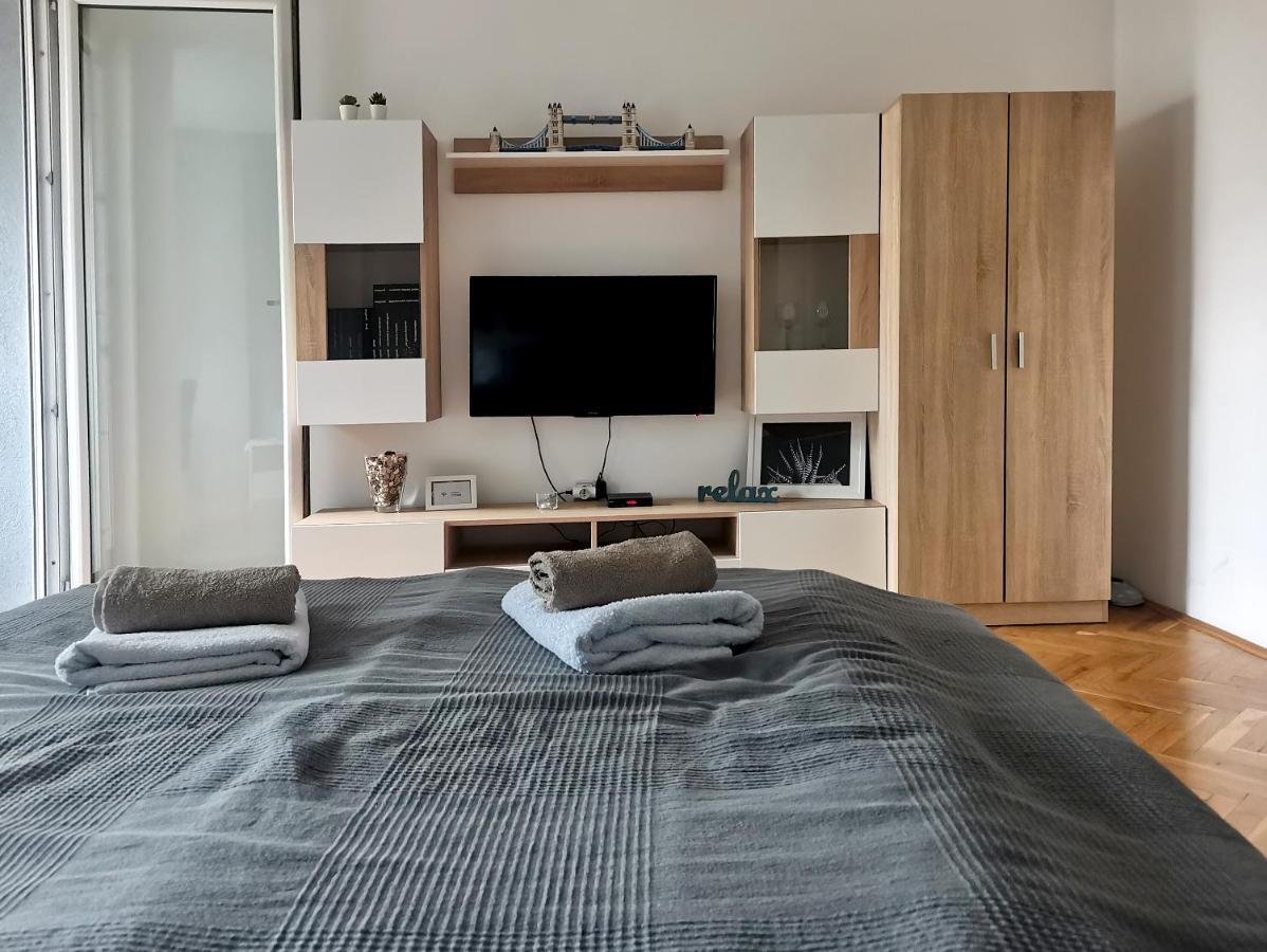 Center Apartment Iva ノヴィ・サド エクステリア 写真