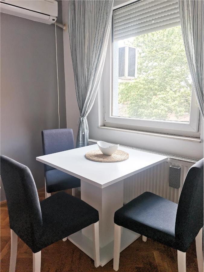 Center Apartment Iva ノヴィ・サド エクステリア 写真