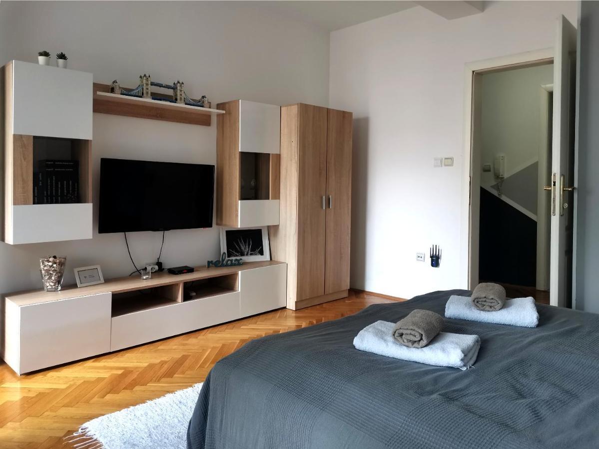 Center Apartment Iva ノヴィ・サド エクステリア 写真